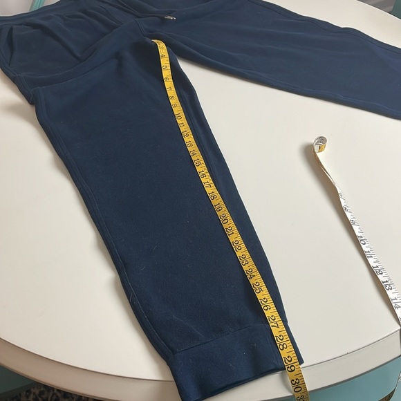 Brooks Brothers Navy Blue Drawstring Joggers- front pockets- Large - Picture 10 of 13